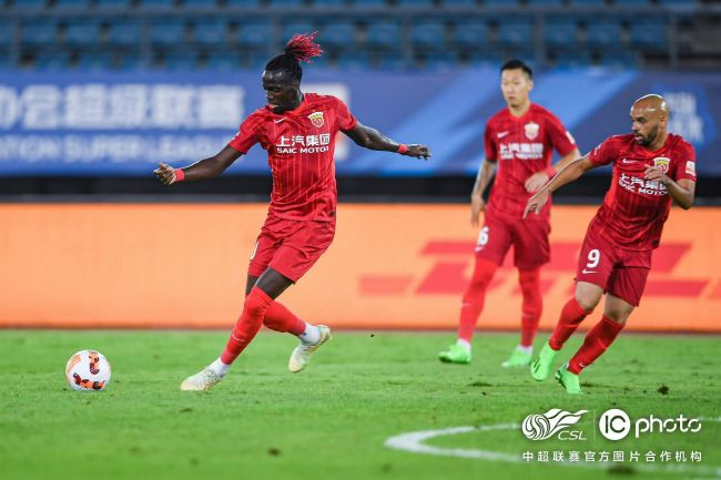 国产片侵犯亲女视频播放